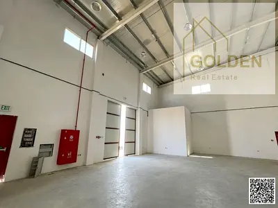 مستودع بكهرباء 30 كيلوواط على طريق رئيسي بارتداد واسع