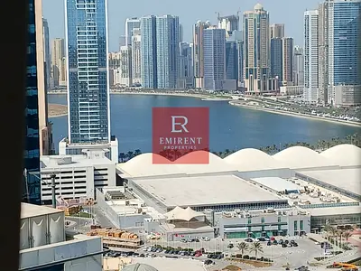 **أفضل سعر لشقة غرفتين وصالة مع شرفة | شهر مجاني | مبنى عائلي | حدود الشارقة - دبي | التعاون الشارقة**
