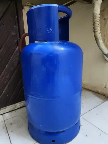 Gas Cylinder 22kg with regulator with 75% gas filled