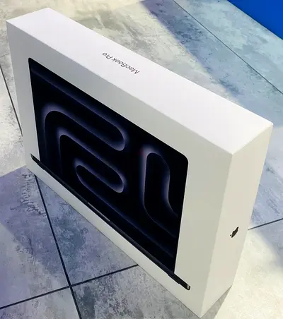 Brand new, MacBook PRO 16” M5 MAX, 128 GB RAM, 8 TB, nano texture, highest spec. Sealed unit.