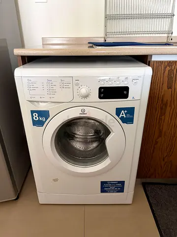 8kg Front Load Washing Machine - INDESIT-excellent Working Condition