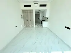 Brand New I Ready to Move in | Pool View