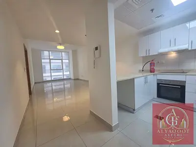 ELEGANT 1 BHK - SPACIOUS LAYOUT - FAMILY BUILDING