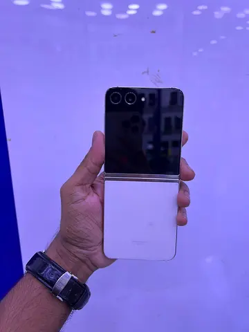 Samsung Z Flip 5