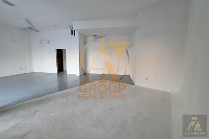 Spacious Shop | Shape Your Business Space