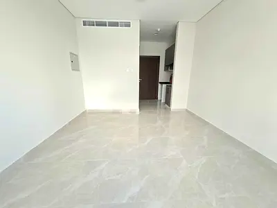 Brand new luxury studio near to safari mall available