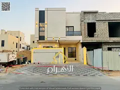 Villa for sale, located on a main road. The property consists of two floors and a roof, featuring 5 