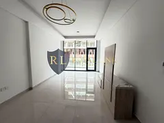 Bright 1BR Apartment | Balcony | Road View