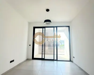 PRIME SPOT | SPACIOUS UNIT | COMMUNITY LIVING