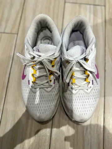 Shoe