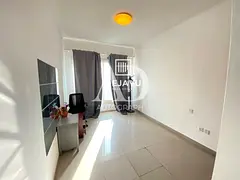 Vacant | On Low Floor | Huge Layout