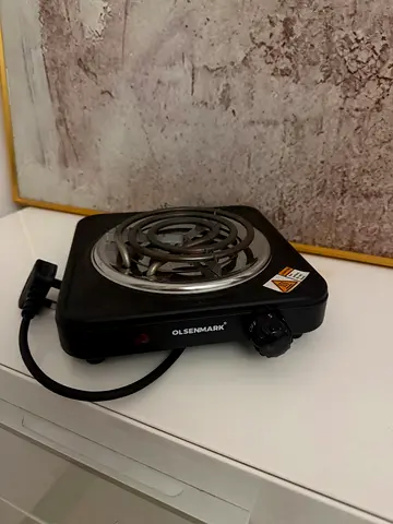 Olsenmark single electric hot plate, black