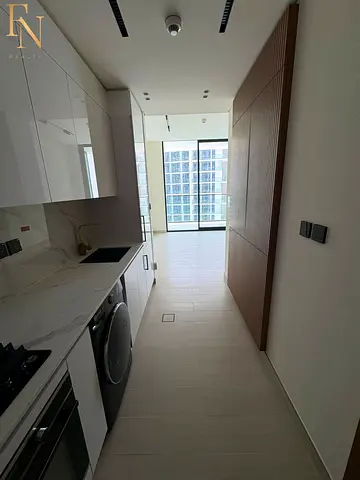 Studio for Rent | High Floor | Balcony & Parking | Gym & Pool