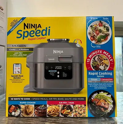 New Ninja Speedi Rapid Cooker Air Fryer 10-In-1 and Multi-Cooker, 5.7-Litres ON400ME with Box