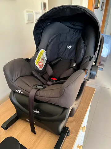 Joie Infant Car Seat with Base - Good Condition