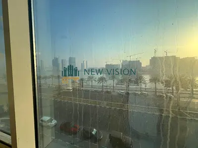 غرفة ماستر وصالة بإطلالة بحرية مميزة باركينج مجاني مساحة كبيرة جدا تشطيب فندقي خزائن موقع حيوي متميز قريب ع مخرج دبي