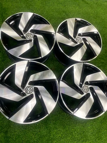 Factory Original wheels volks GTi 2024
