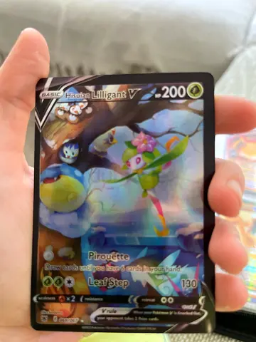 Hisuian Lilligant V Pokémon Trading Card - Holo Rare