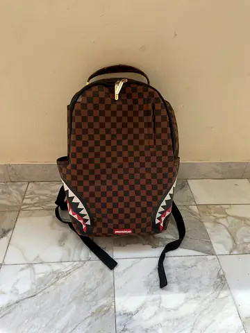 sprayground bag for school used for 1 year