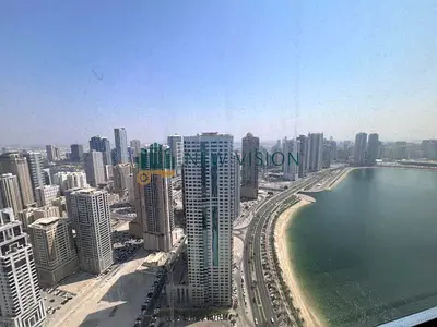 علي مخرج دبي طلالة بحرية باركن جيم مسبح غرفة خادمة وغرفة غسيل