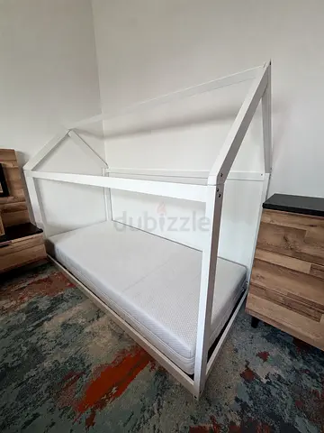 Kids bed with mattress, white