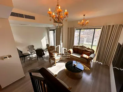 Fully Furnished| Large Middle Unit|Extended Garden