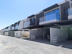 Spacious 4 Bedrooms |Corner Unit |Handover in Dec