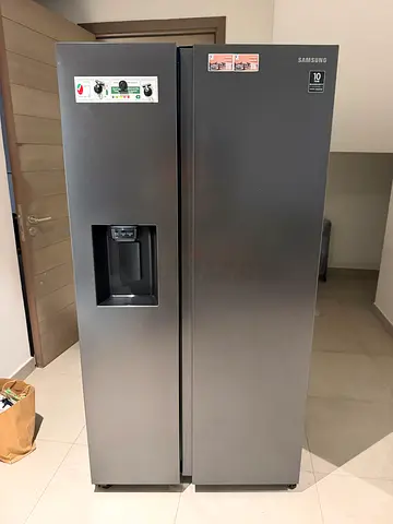Samsung Friage Freezer Side By Side With Water Dispenser Auto ice maker