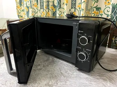 Compact Microwave Oven - Used - Good working condition