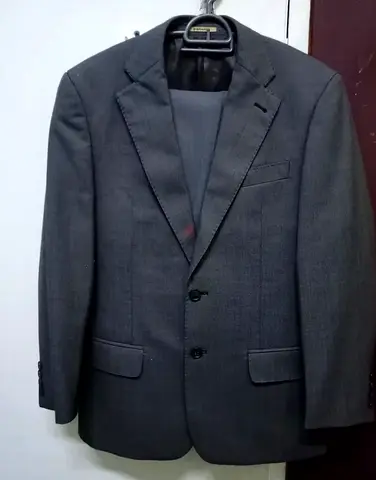 Man's suit good condition