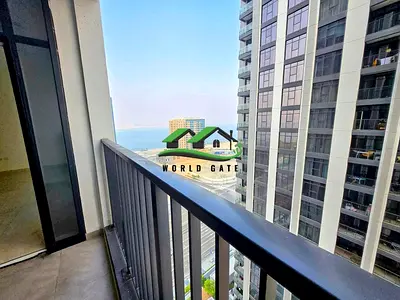 Spacious 2BR High Floor With Balcony Vacant Now