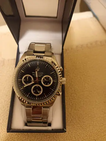 Men's stainless steel chronograph wristwatch with black dial