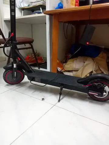 Electric scooter good powerful condition company name:CRONY
