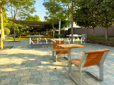 Spacious Villa | Sought-After Community | Resale
