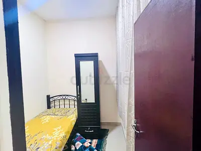 1400 FULLY FURNISHED PARTITION, KHALIFA STREET ZIANI AREA EXECUTIVE MALE OR FEMALE / COUPLE