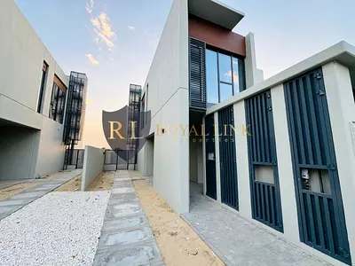 SINGLE ROW | CORNER UNIT | 3 BR+MAIDS | END UNIT