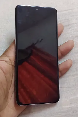 Samsung Galaxy S20 5g phone good condition, all parts ok just display not work and back glass broken