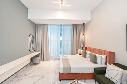 Large Studio Furnished l All Bills Incl. FREE Parking & Wifi l No Commission - 50% Reduced !