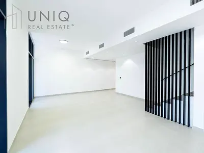 4BR Robinia Townhouse | Private Garden