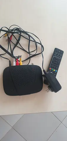 Set-top TV Receiver Box with Remote and Power Adapter - Works