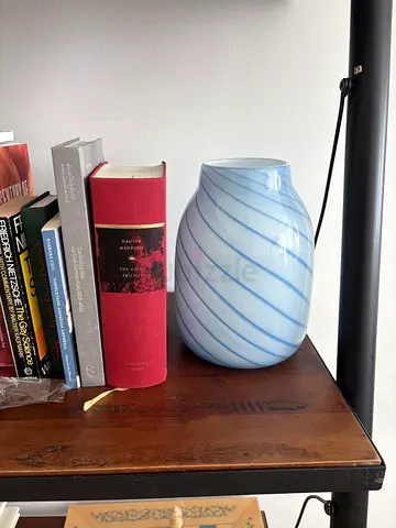 Murano glass vase, light blue swirl, 22 cm