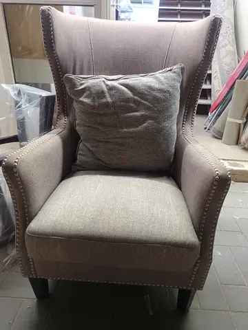 Arm chair