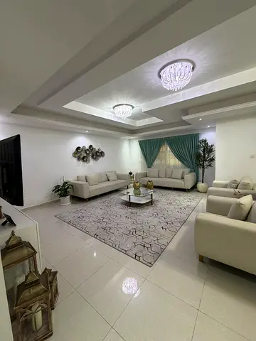 فيلا خلف ابراج كورنيش عجمان سهل الخروج لدبي