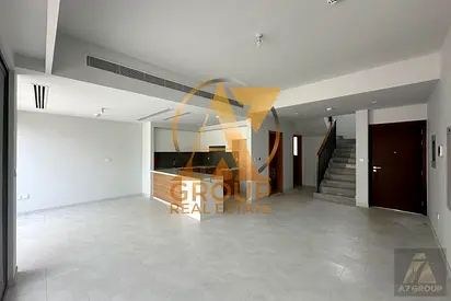 Ready to Move | 3BR Plus Maid | La Rosa 5