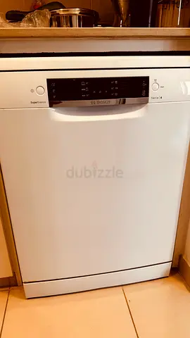 **Bosch Serie 4 Dishwasher – Good Condition**