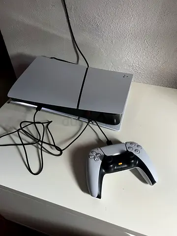 PlayStation 5 slim dejital used 1 month