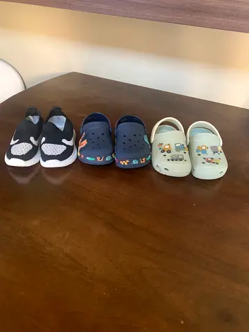 Bundle of 3 pairs toddler shoes