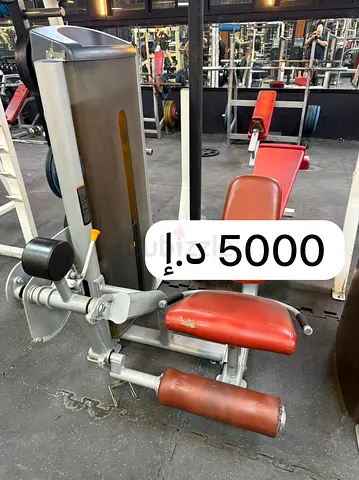 Used leg extension / leg curl machine - gym equipment, good condition