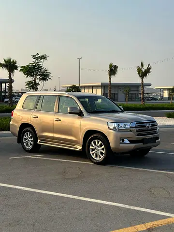2017 Toyota Land Cruiser EXR GCC Specs
