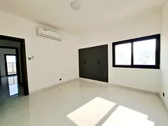 BACHLOUR ALLOW 3BHK WITH 2 BATHROOM WITH HUGE BALCOUNY NEAR TO CITY CENTR
